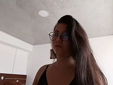 lil mila online show from 03.20.26