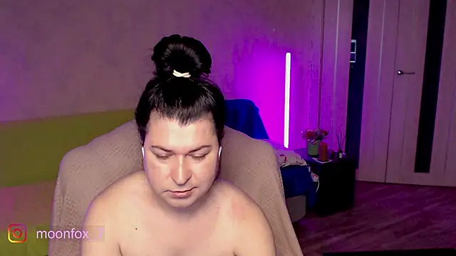 Snapshot of micromouse_mo chatting on 03.04.26 micromouse mo online show from 03.04.26