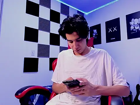 jeycobb online show from 12.04.25