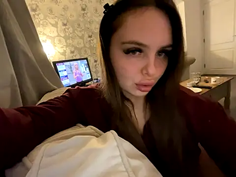 EllaStarrxxx online show from 11.20.25