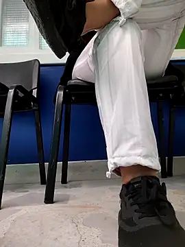 shannon kinne  online show from 11.14.25