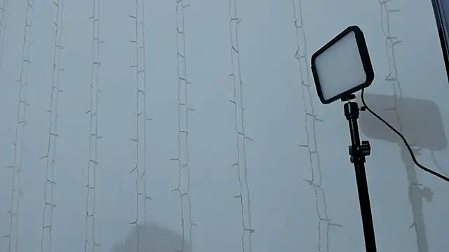 lili latina47 online show from 10.28.25