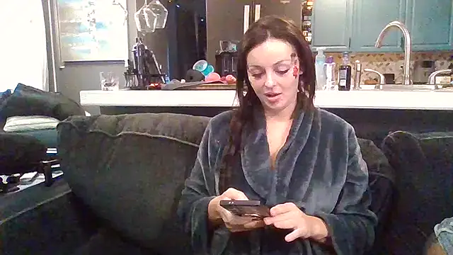 Snapshot of soakeralice chatting on 10.31.25 soakeralice online show from 10.31.25