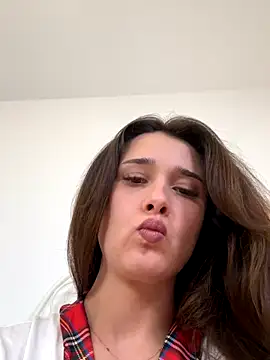 MayaVonDe online show from 11.04.25