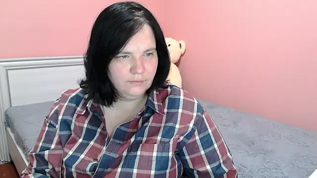 Snapshot of _alexandra_ray_ chatting on 10.14.25 alexandra ray online show from 10.14.25