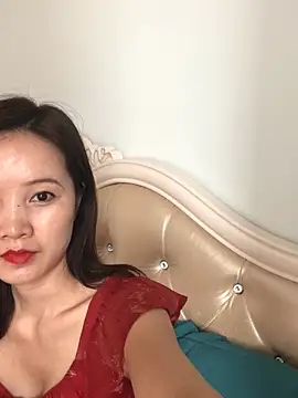 Snapshot of Mile-m chatting on 06.21.26 Mile-m online show from 06.21.26