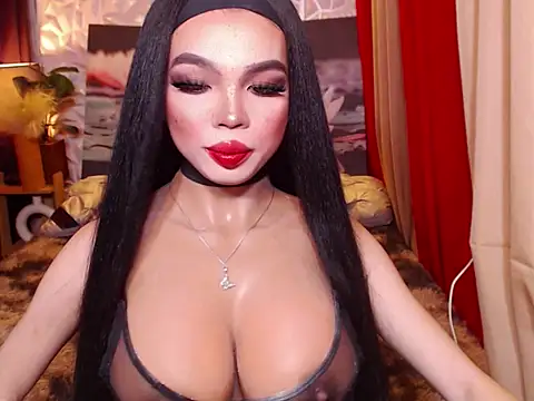 TWINKTRANSSHANEL online show from 11.11.25