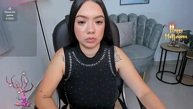Liilylux online show from 10.15.25