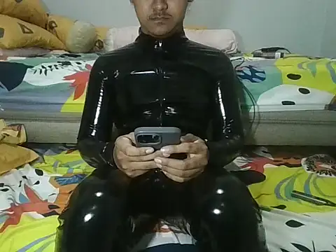 Snapshot of latexidn chatting on 10.04.25 latexidn online show from 10.04.25