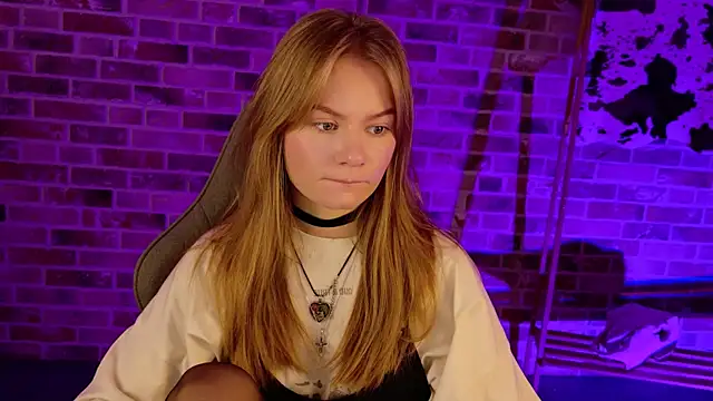 Snapshot of swag_evalution chatting on 10.12.25 swag evalution online show from 10.12.25