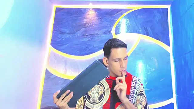 Play boys Hot2 online show from 10.23.25