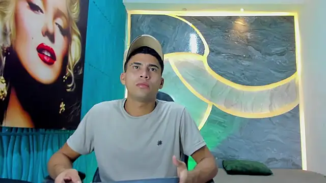 Play boys Hot2 online show from 10.26.25