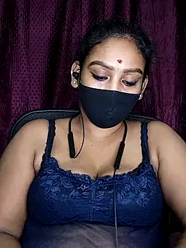 Snapshot of tamil_Monisha chatting on 04.15.26 tamil Monisha online show from 04.15.26