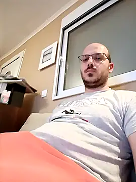 Snapshot of arksex32 chatting on 04.18.26 arksex32 online show from 04.18.26