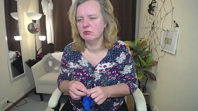 VestaWoody online show from 11.01.25