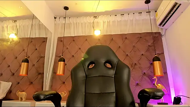 Rose monroee online show from 10.12.25