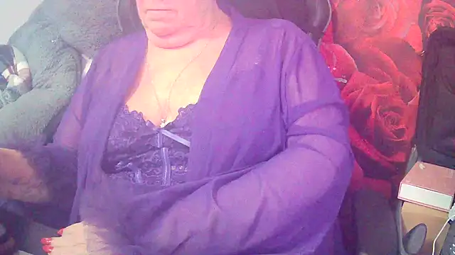 Snapshot of Playful_MILF_Demi chatting on 02.22.26 Playful MILF Demi online show from 02.22.26