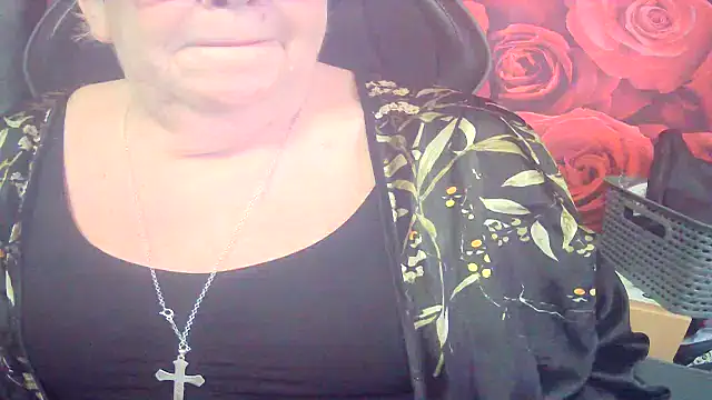 Snapshot of Playful_MILF_Demi chatting on 03.01.26 Playful MILF Demi online show from 03.01.26
