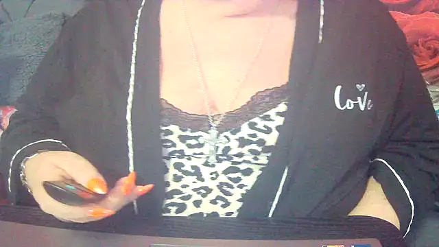 Snapshot of Playful_MILF_Demi chatting on 03.26.26 Playful MILF Demi online show from 03.26.26