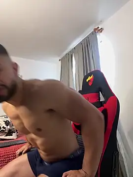 Ezzio Scolaro online show from 11.22.25