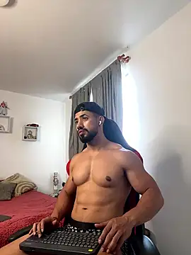 Ezzio Scolaro online show from 01.14.26