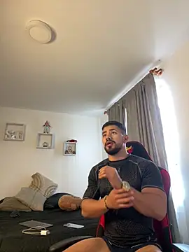 Ezzio Scolaro online show from 03.06.26