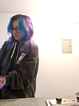 Snapshot of DaiaDemoniaka chatting on 10.19.25 DaiaDemoniaka online show from 10.19.25