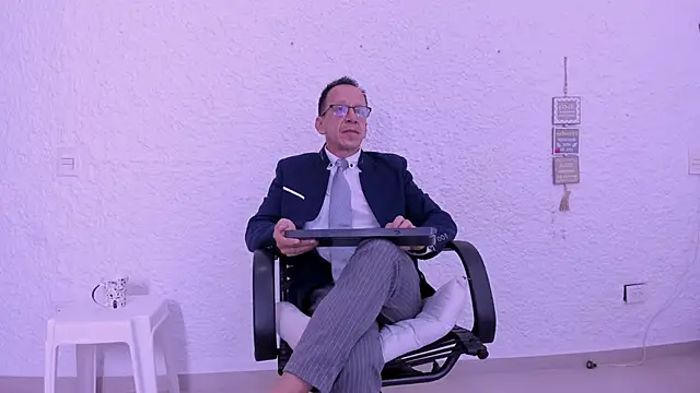  axelking  online show from 02.19.26