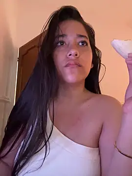 Snapshot of Nhefertary chatting on 04.03.26 Nhefertary online show from 04.03.26