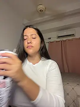 Snapshot of Nhefertary chatting on 04.06.26 Nhefertary online show from 04.06.26