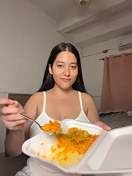 Snapshot of Nhefertary chatting on 04.07.26 Nhefertary online show from 04.07.26