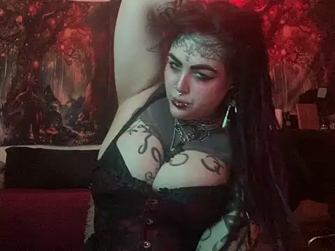 Snapshot of nyxvelon chatting on 04.04.26 nyxvelon online show from 04.04.26