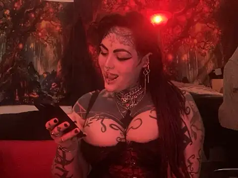 Snapshot of nyxvelon chatting on 04.09.26 nyxvelon online show from 04.09.26