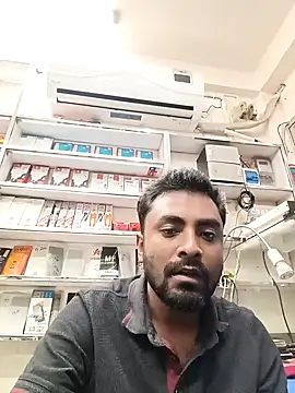 Snapshot of mfrboss1 chatting on 10.05.25 mfrboss1 online show from 10.05.25