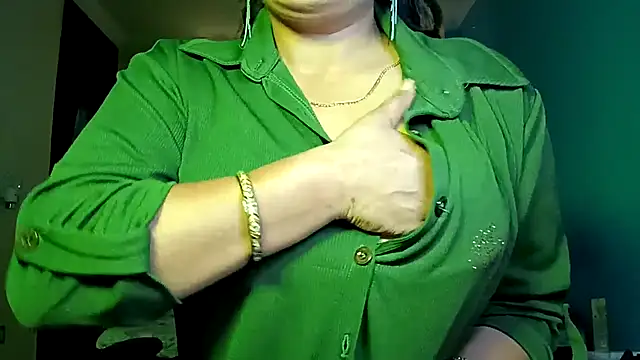 horny milf couple online show from 04.03.26