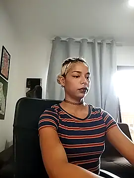 Helenoir online show from 04.02.26