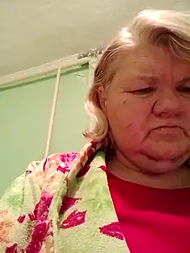 Snapshot of LusiyaGold5 chatting on 01.06.26 LusiyaGold5 online show from 01.06.26