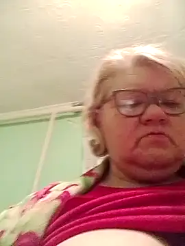 Snapshot of LusiyaGold5 chatting on 01.08.26 LusiyaGold5 online show from 01.08.26