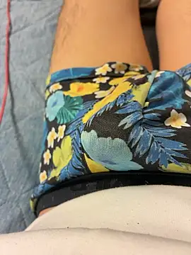 JinVelvet online show from 10.23.25