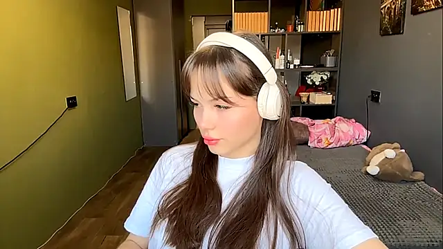 MysticAlisa online show from 12.02.25