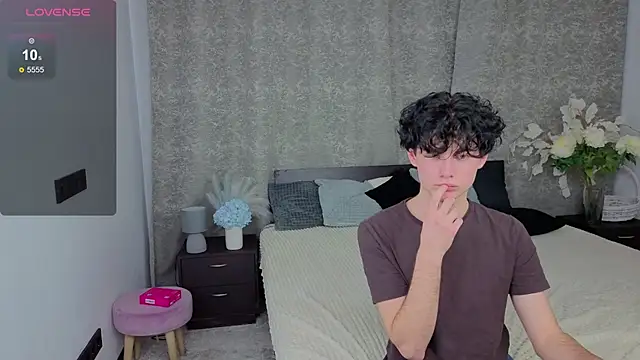 Cute Mike online show from 12.03.25