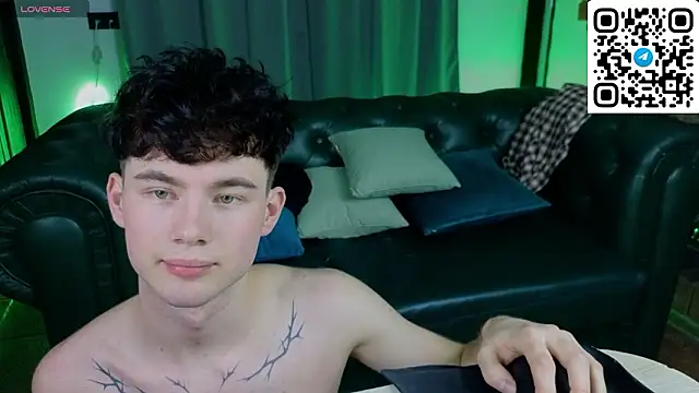 Snapshot of Cute_Mike chatting on 02.25.26 Cute Mike online show from 02.25.26