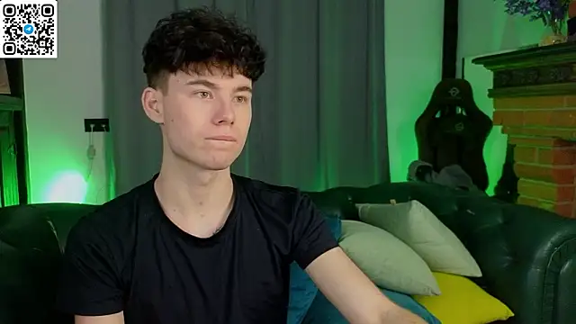 Snapshot of Cute_Mike chatting on 03.01.26 Cute Mike online show from 03.01.26