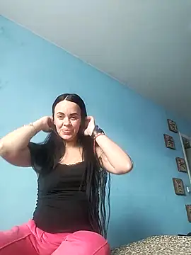 Stefaniyaxq online show from 10.22.25