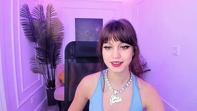 TiffanyYounge online show from 11.04.25