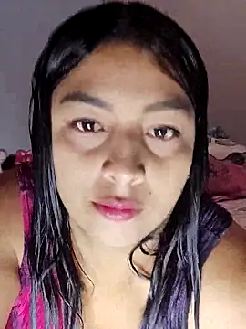 Snapshot of VioletAndSmick chatting on 10.14.25 VioletAndSmick online show from 10.14.25