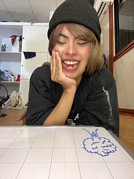 Snapshot of Eva_Feller69 chatting on 04.21.26 Eva Feller69 online show from 04.21.26