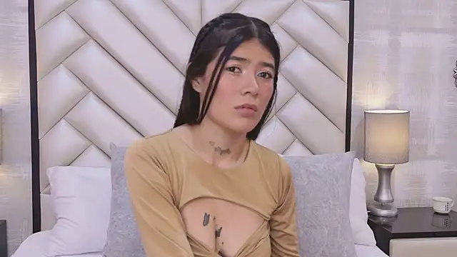 Snapshot of CristalShayy chatting on 02.28.26 CristalShayy online show from 02.28.26