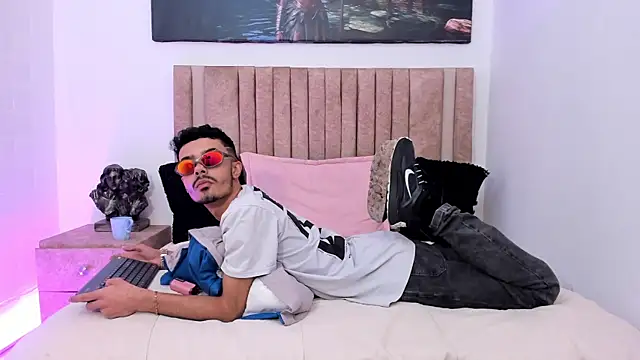 Timothe Evans online show from 10.24.25