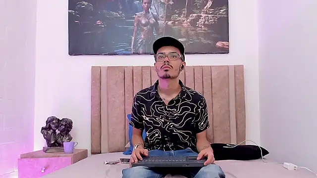 Timothe Evans online show from 12.04.25